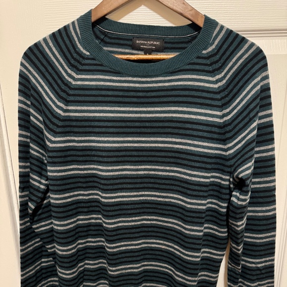 Men’s Striped Crewneck Sweater (Small) - Premium Deluxe Yarn | Banana Republic - Picture 3 of 8